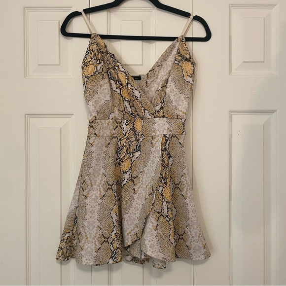 Snake print romper - Picture 2 of 4